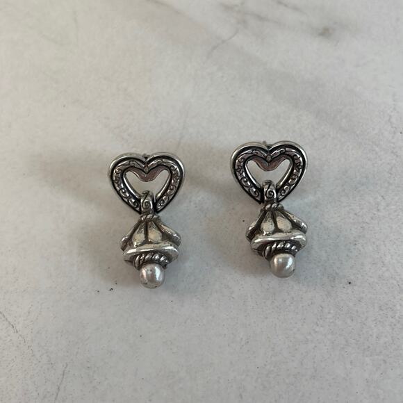 Silver heart dangle earrings Preowned - Picture 1 of 6